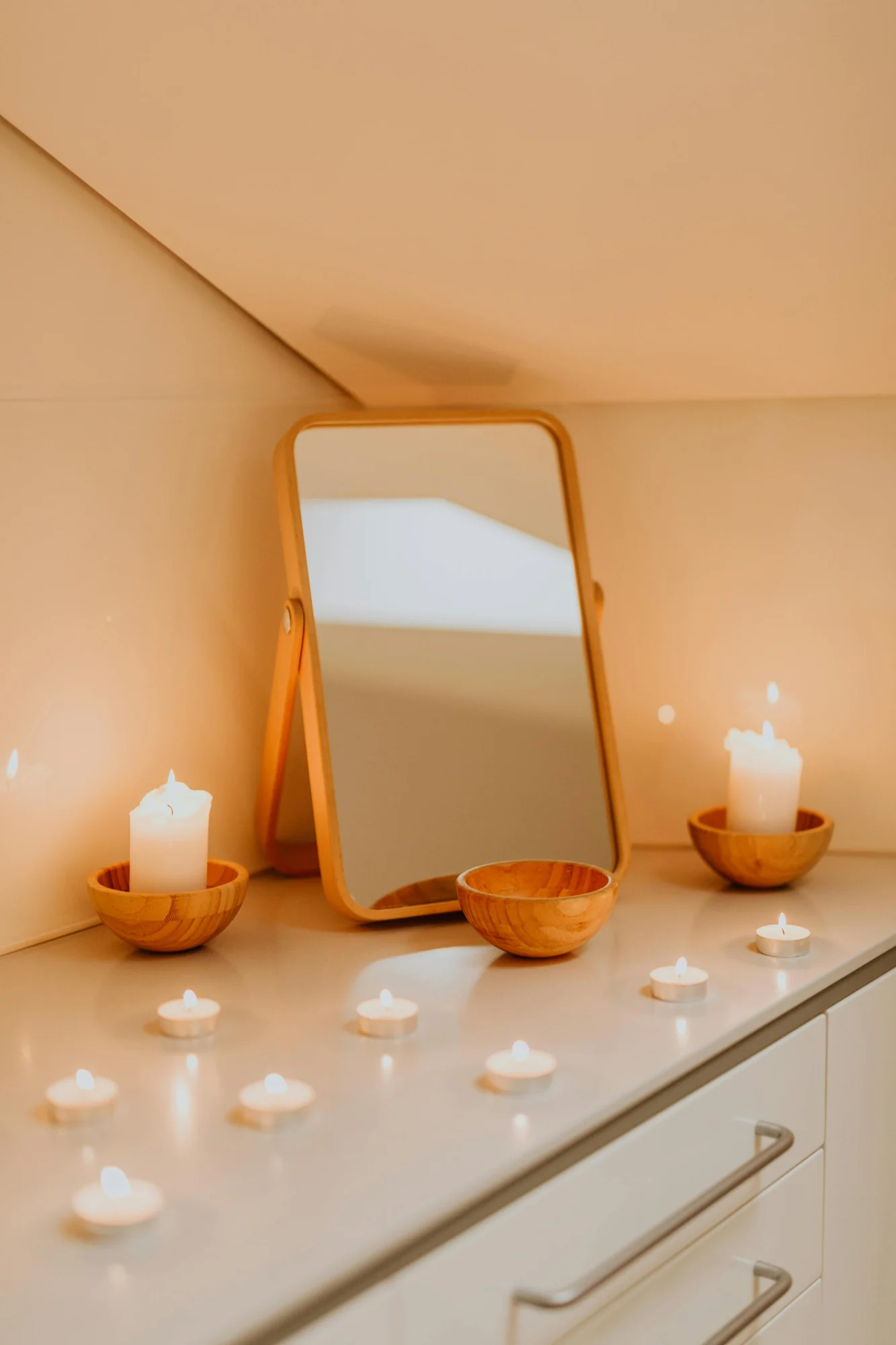 Calm treatment room from the supplied Opalya design